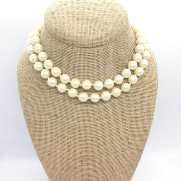 3/$30 NWT VINTAGE MARVELLA IMITATION PEARL NECKLACE 28" SINGLE STRAND KNOTTED - Picture 1 of 14